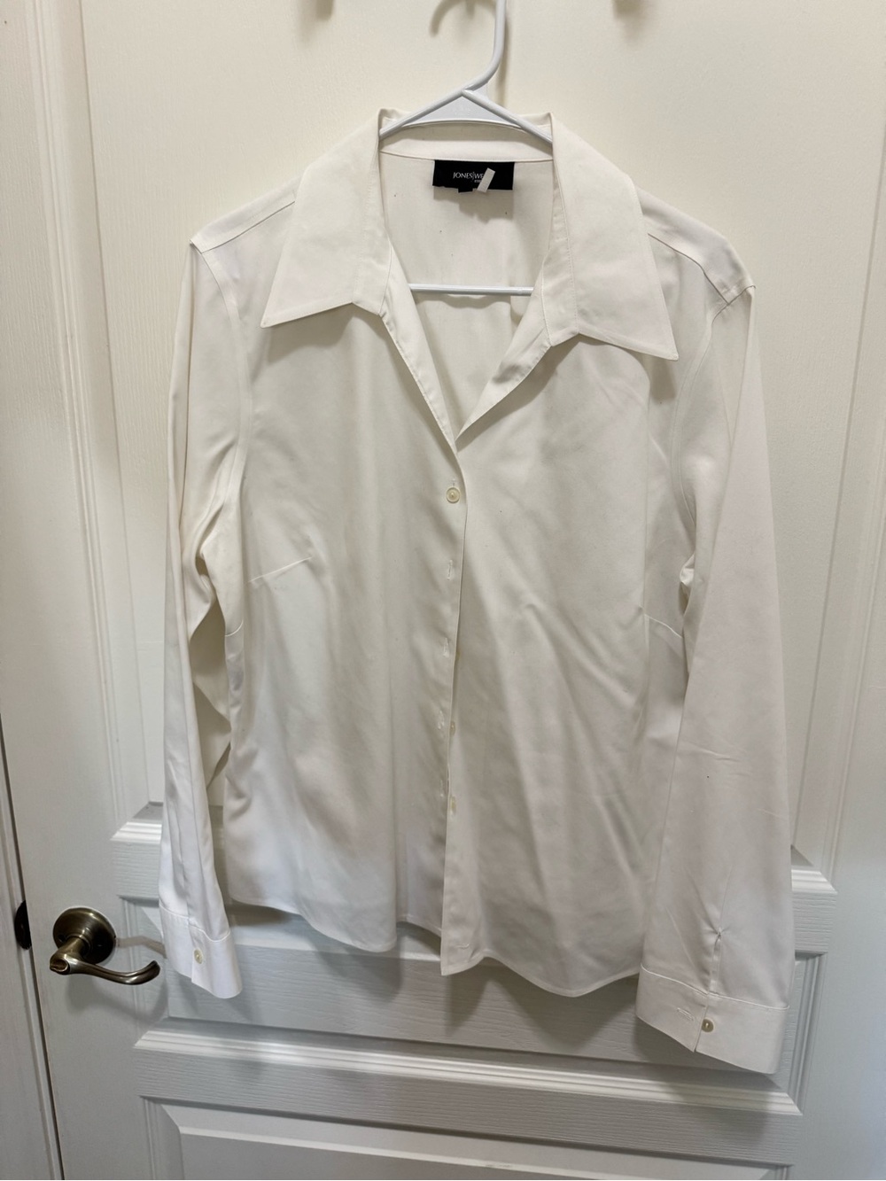 Jones Wear White Men's Dress Shirt - Classic Point Collar